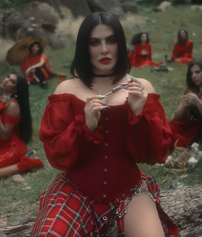 Queima - Cleo Pires