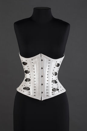 Underbust em Couro com Aplicação de Strass e Fivelas Decorativas