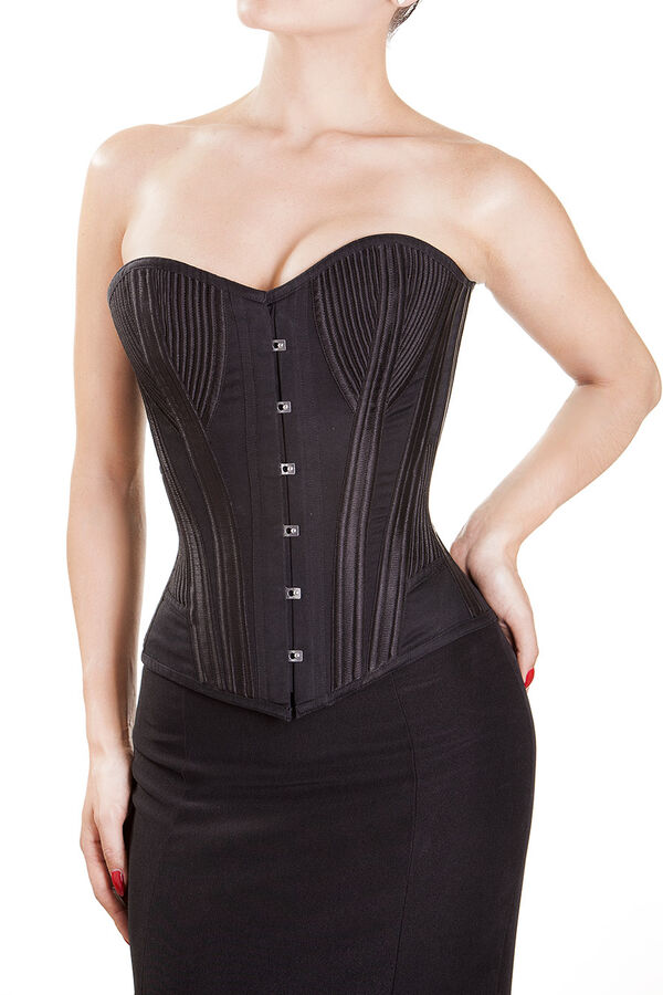 Corset Vitoriano 1893: Detalhes em Cetim